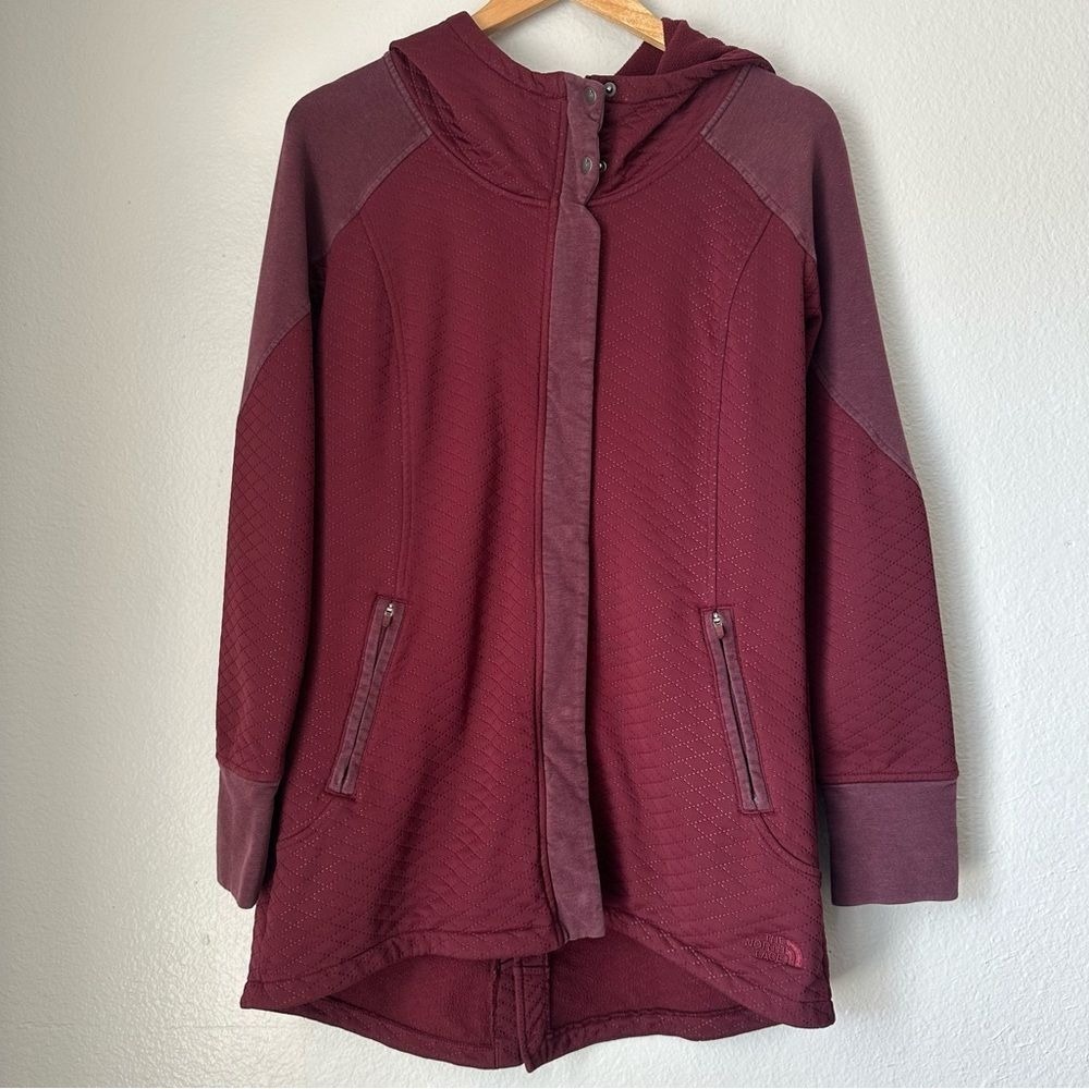 The North Face women's Recover Up quilted parka length jacket fleece interior
